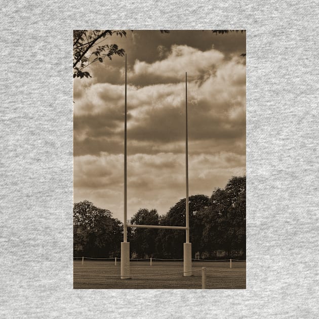 Rugby goal post at Rugby School by avrilharris